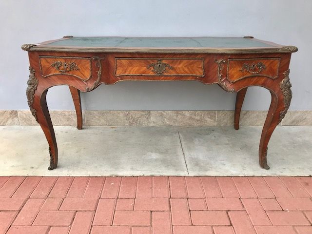 Scrittoio Luigi XV in Palissandro con finimenti in bronzo originali