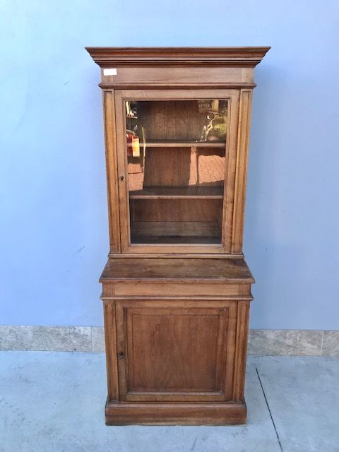 Small One-Wing Walnut Showcase