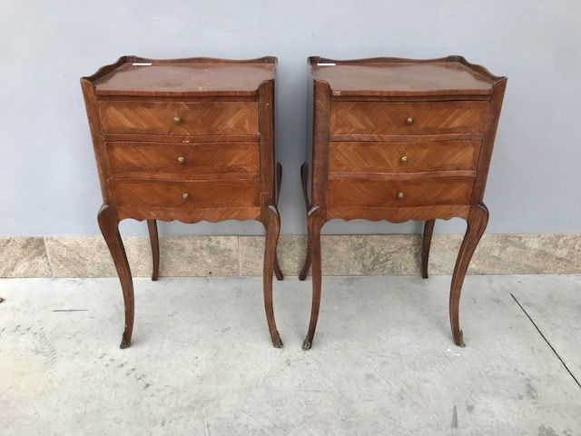 Pair of Elegant Louis XV Nightstands in Bois de Rose With 3 drawers.