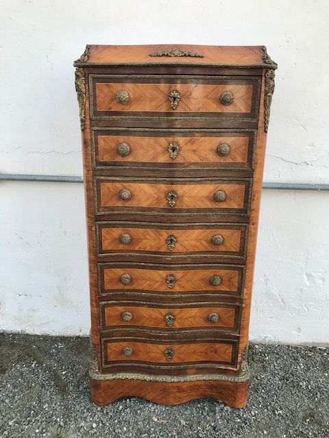 Important Weekly Napoleon III Furred in Bois de Rose and Rosewood.