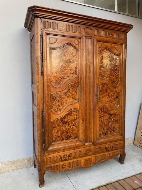 Provençal Louis XV Walnut Wardrobe - Restored (in progress)_car 2964