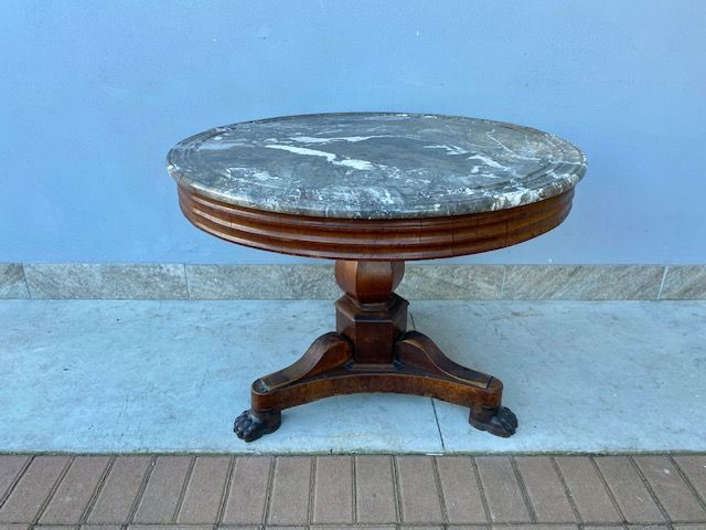 Carlo X Round Mahogany Coffee Table
Marble top
Provenance: France
Age: 19th century
Restoration included (in progress)
Measurements: diameter cm 100
height 72 cm