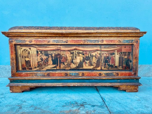 Lacquered and painted chest/chest of Renaissance taste.
Provenance: Tuscany.