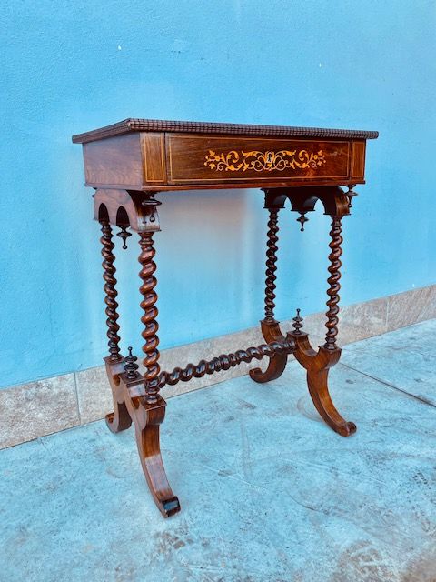 Work table in Rosewood with Boxwood inlays.