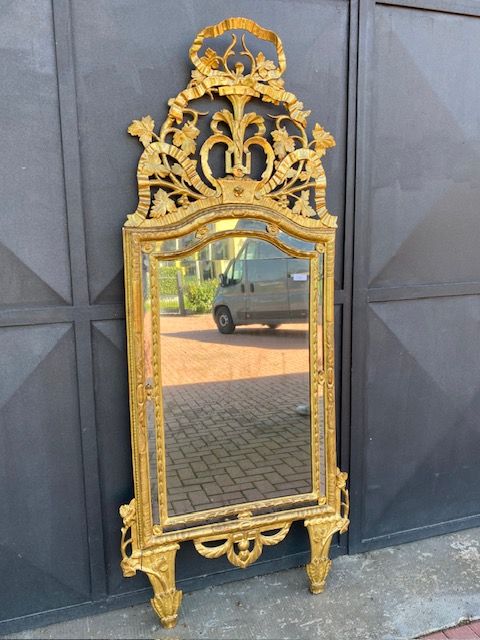 Louis XVI Leaf Gilded Mirror