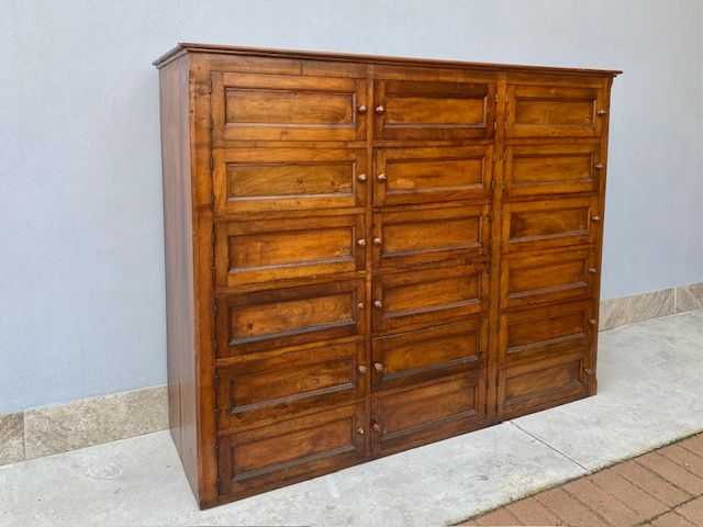 Mobile da Ufficio a 18 Sportelli in Legno Noce