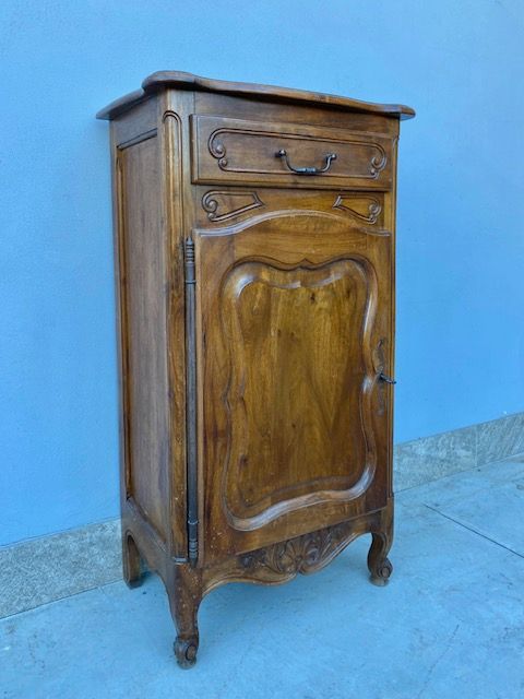 Provençal sideboard in Walnut with 1 door, small size.