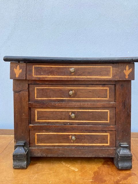 4 Drawer Walnut Chest of Drawers Model
