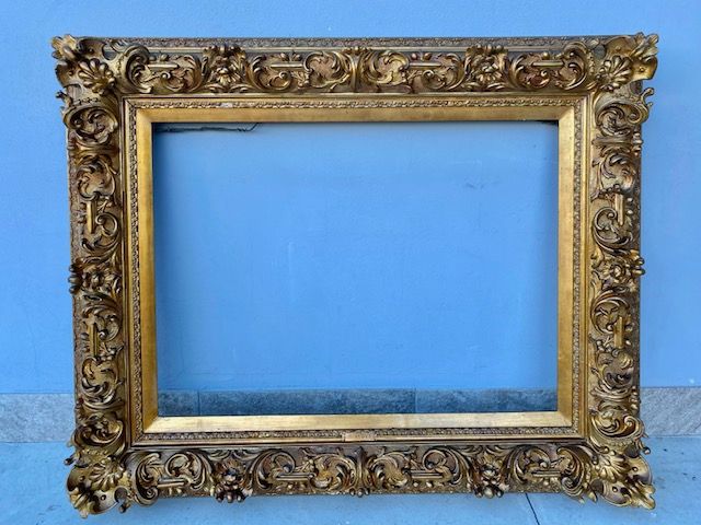 Majestic Painting Frame made of wood and gilded leaf pastille.