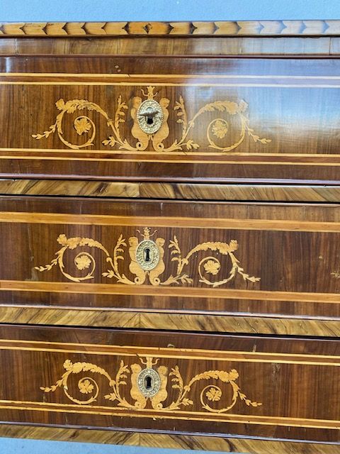 Important Inlaid Walnut Louis XVI Chest of Drawers - Restored_car 3181 - Foto 7
