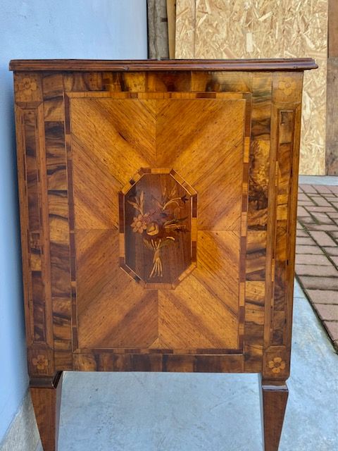 Important Louis XVI Walnut Dresser - Restored_car 3173 - Foto 3