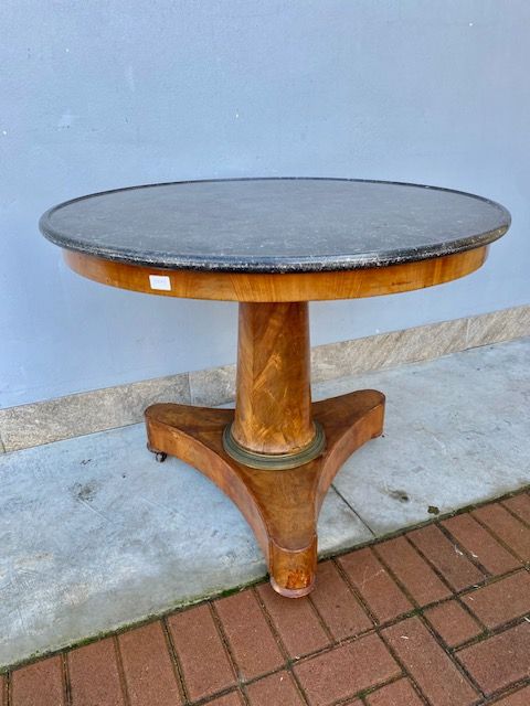 Elegant Mahogany Empire Coffee Table