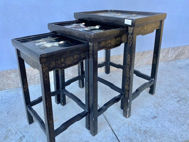 Oriental Taste Sfilo side tables with Soapstone figures.