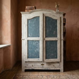 Armadio Centinato - II Metà '700 in Azzurro Polvere