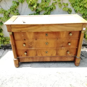 Elegante Comò Impero in Noce e Piuma di Noce con Bronzi - Epoca 1800