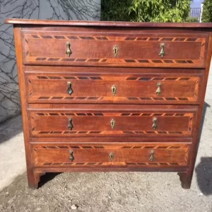 Cassettone Lombardo in noce intarsiato - Epoca Primo '700