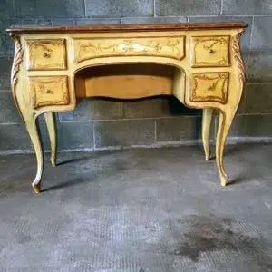 Toeletta/Tavolino stile Veneziano laccata e dorata - Epoca XX secolo