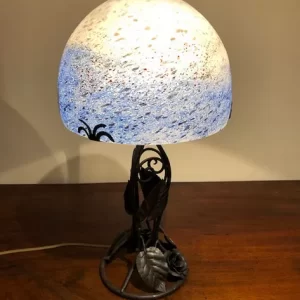 Lampada Liberty Anni '60 con Base in Ferro e Campana in Vetro Azzurro