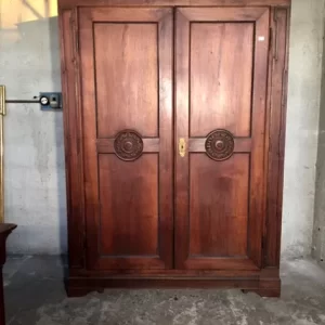 Armadio Carlo X in Noce - Epoca '800 con Rosoni Scolpiti
