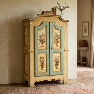 Armadio Laccato e Dipinto - Epoca '700 in Piemonte