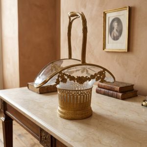 Cestino in Bronzo Dorato dell'800 con Cristallo di Baccarat
