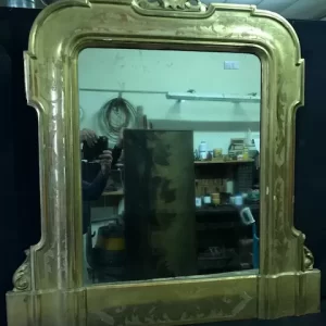 Specchiera Luigi Filippo in Legno e Pastiglia Dorata - Epoca fine '800