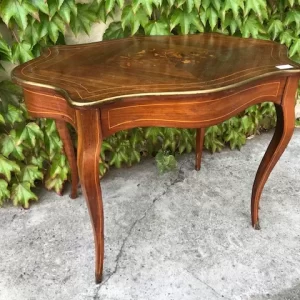 Tavolino Luigi XV in Palissandro con Intarsi e Bronzi Originali