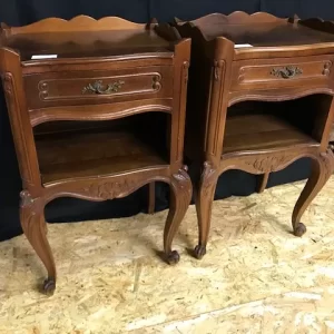 Coppia di Comodini Provenzali in Noce - Epoca '900