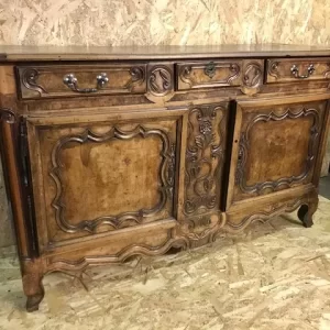 Credenza Provenzale in Noce Riccamente Scolpita - Epoca '700