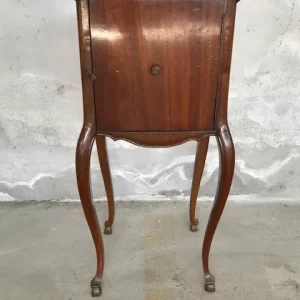 Comodino Luigi XV in noce epoca '700 - Eleganza Piemontese