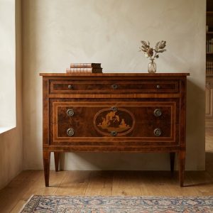 Cassettone Luigi XVI in Noce con Intarsi in Bois de Rose