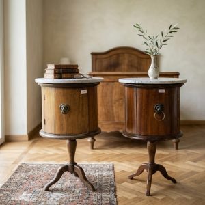 Comodini cilindrici in Noce dell'800 con piano in marmo