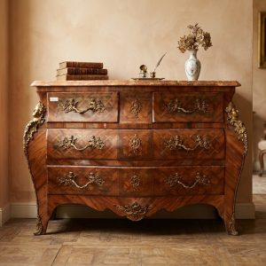 Cassettone Luigi XV in Bois de Rose con Marchetteria e Piano in Marmo