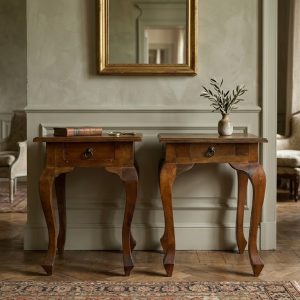 Coppia di Comodini Orientali Anni '60 in Teak di Alta Qualità