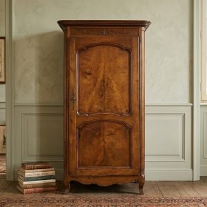 Armadio Provenzale - Primo '800 in Noce Elegante