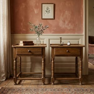 Coppia di Comodini in Rovere fine '800 di Design Montano