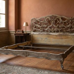 Letto Intagliato e Argentato - Anni '60, Restauro in Corso
