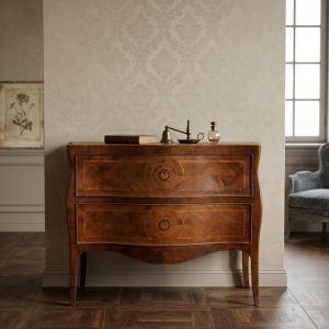 Cassettone Mosso Napoletano del '700 in Noce Intarsiato
