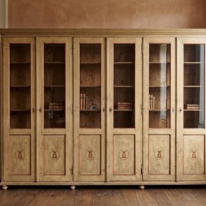 Libreria laccata e dipinta del 1800 in larice