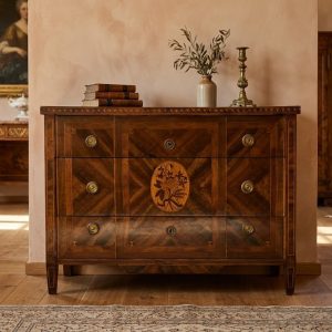 Cassettone Luigi XVI Lastronato in Noce con Intarsi Eleganti