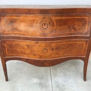 Cassettone Mosso Napoletano del '700 in Noce Intarsiato