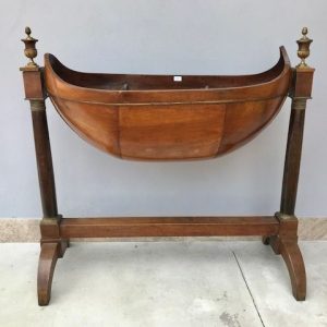 Culla in Legno di Noce - Epoca '800 di Gusto Impero