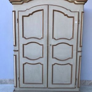 Armadio Laccato Centinato Piemontese del '700