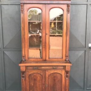 Credenza con Alzata in Mogano dell'800 - Restauro in Corso