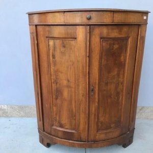 Angoliera in Noce del '800 - Restauro in Corso