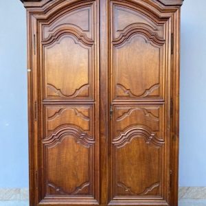 Armadio Luigi XIV in Noce - Epoca '700 con Pannelli Intagliati