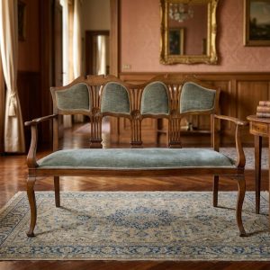 Divano Liberty primo '900 in Rovere Massello