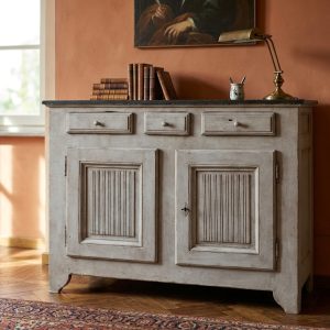Credenza laccata a 2 ante del periodo primo '800