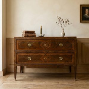 Importante Cassettone Napoletano Lastronato in Noce '700